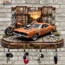 Cabideiro decorativo de parede em madeira com estampa de carro Muscle Car americano e quatro ganchos metálicos para chaves e acessórios