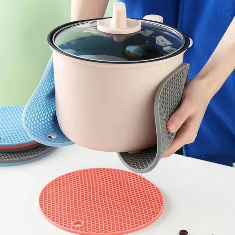Kit com 4 protetores de silicone antiderrapantes de 17 cm para panelas e utensílios de cozinha