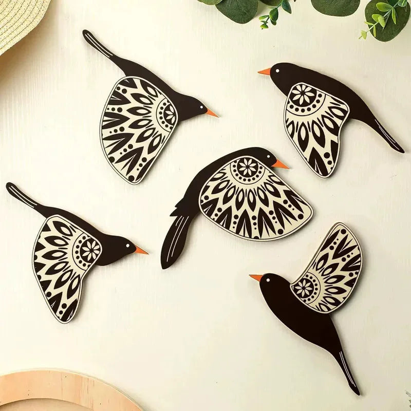 Decoração rústica/gótica de parede com pássaros pretos de madeira (kit com 5)
