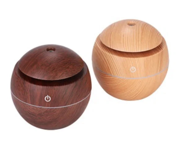 Mini umidificador de ar e aromatizador de ambientes compacto com design efeito madeira